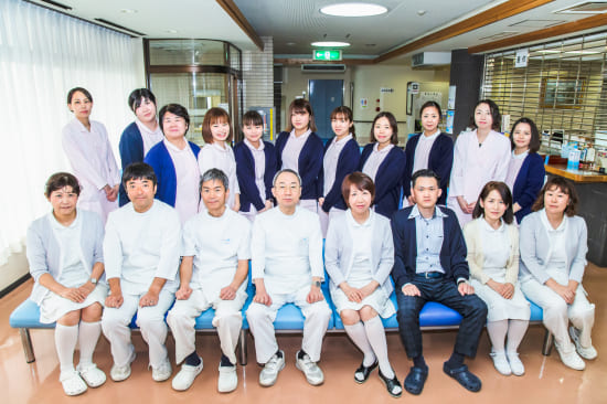 スタッフ集合写真