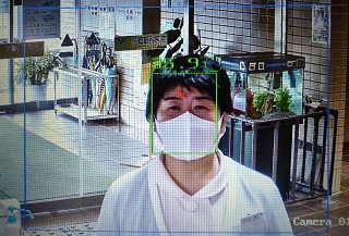 サーモカメラに映る男性